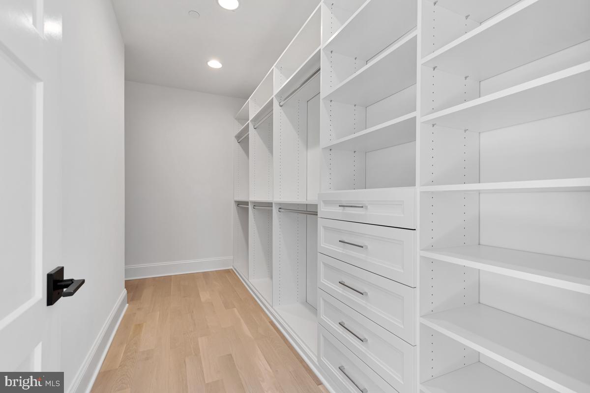 ARROWOOD - Residential