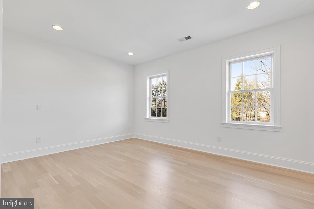 ARROWOOD - Residential