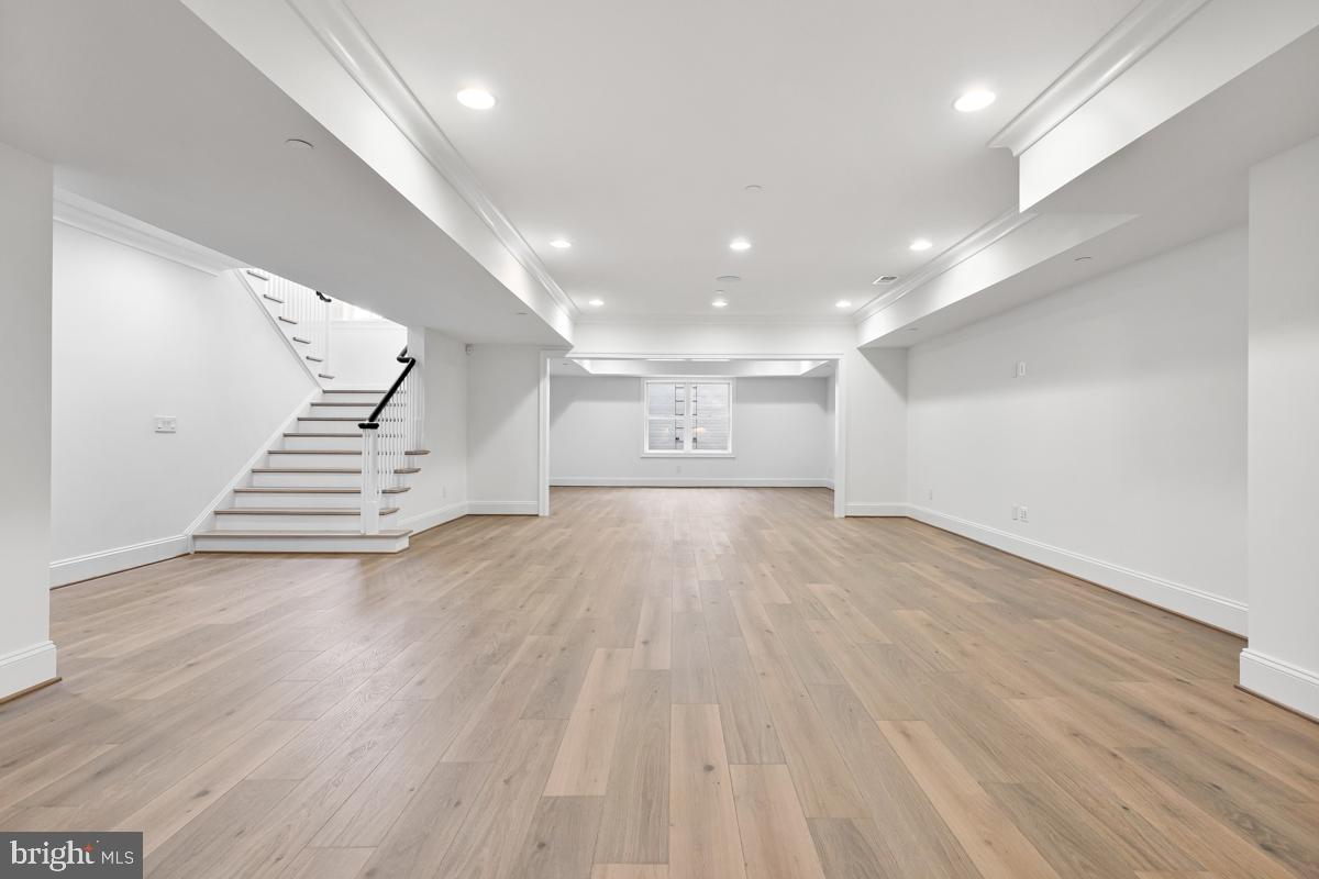 ARROWOOD - Residential