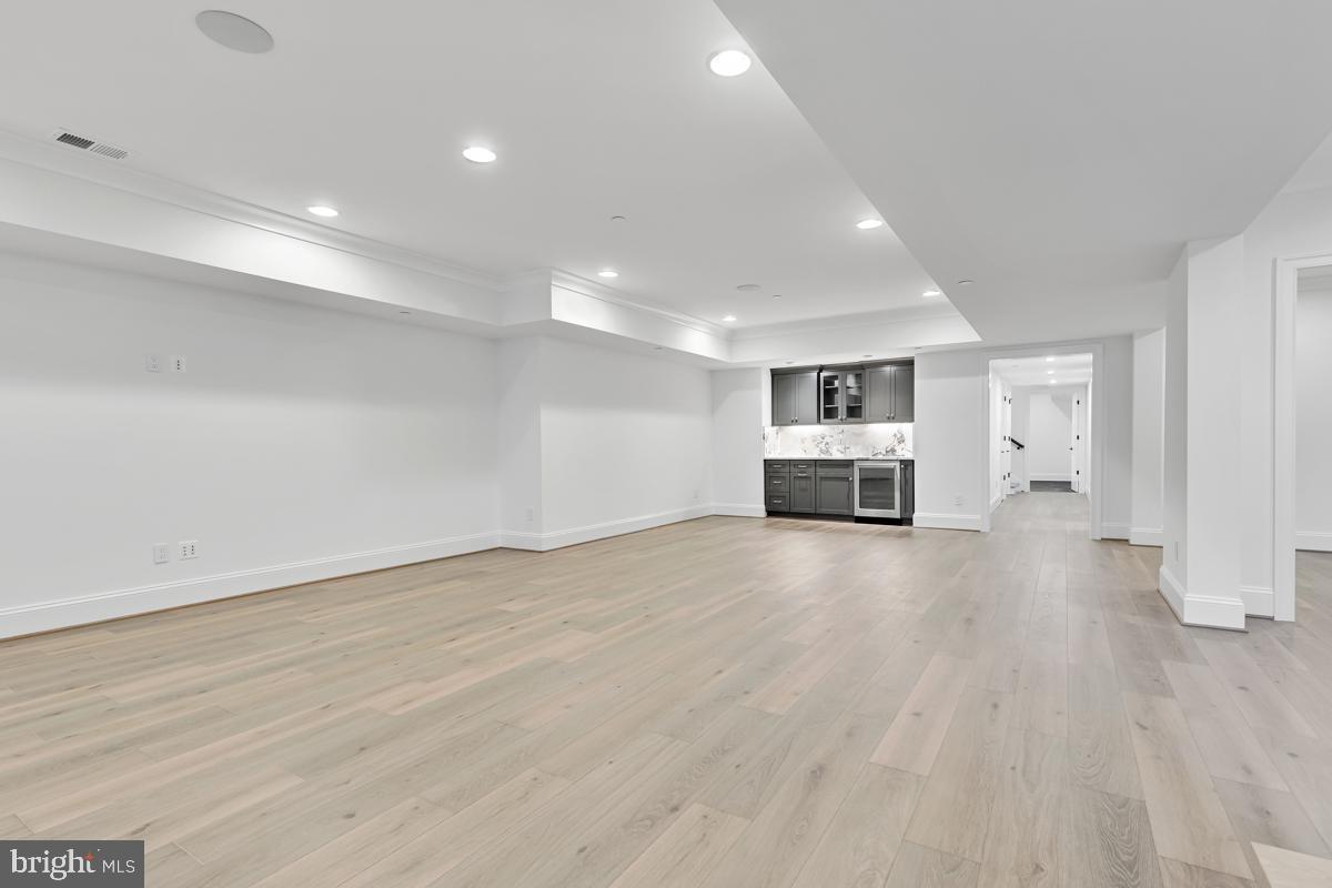 ARROWOOD - Residential