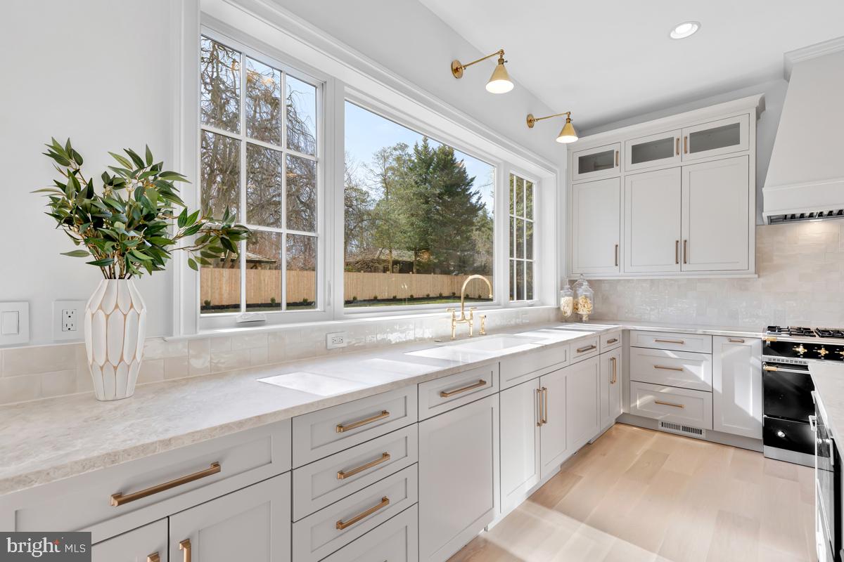 ARROWOOD - Residential