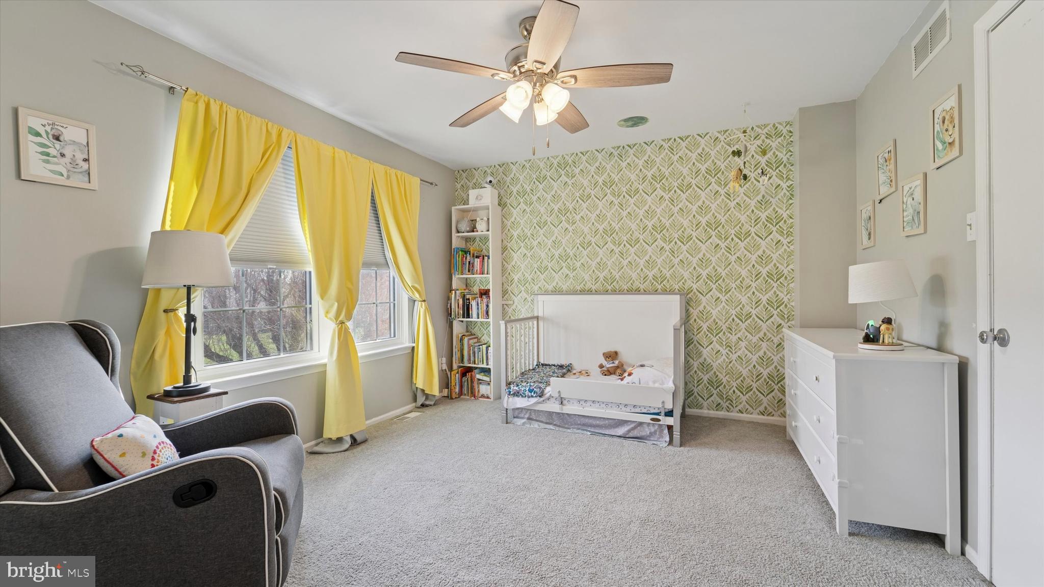 CAMBRIDGE SQ - Residential