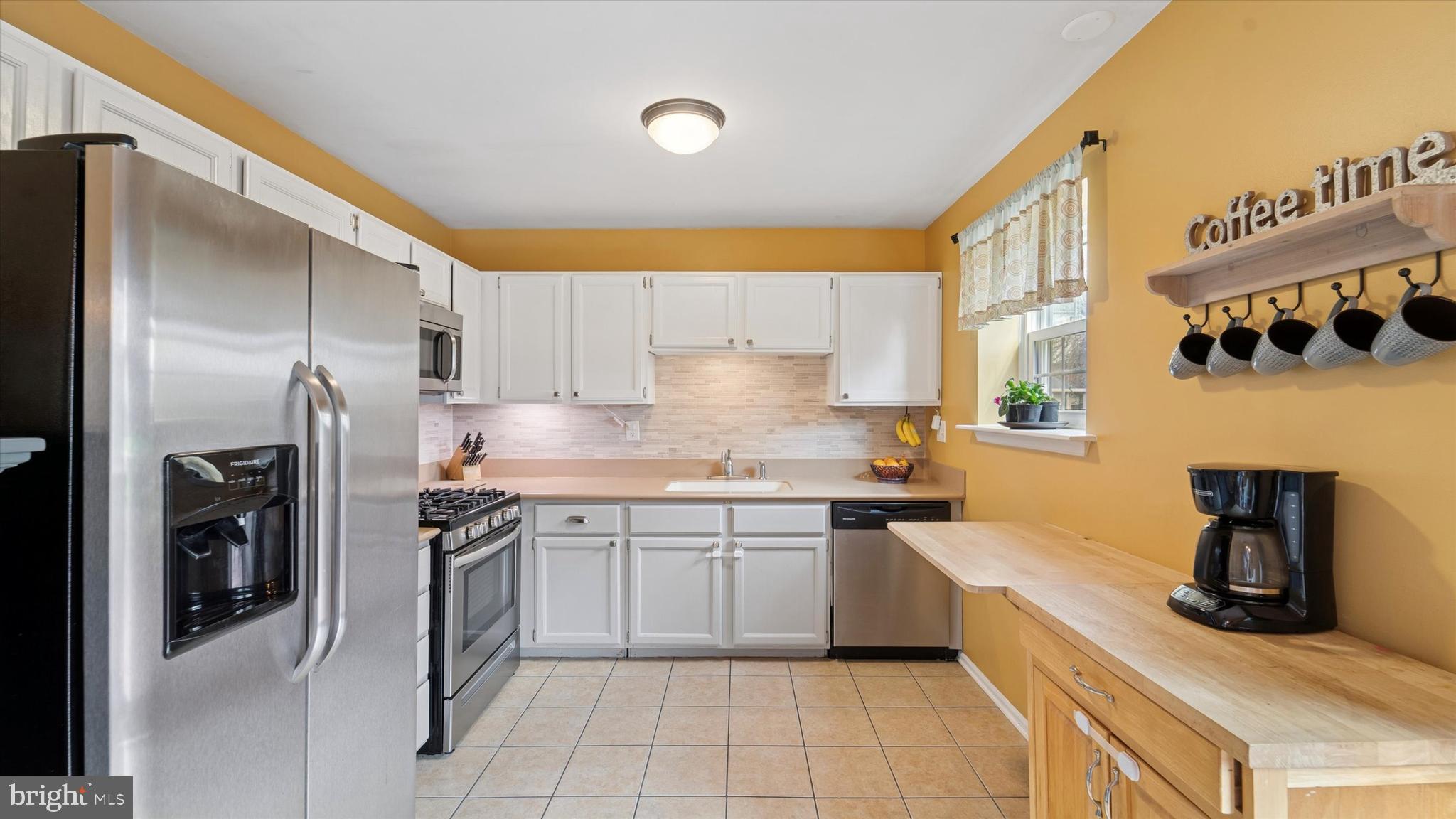 CAMBRIDGE SQ - Residential