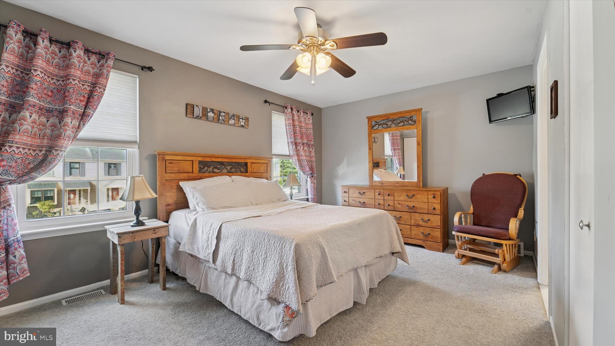 CAMBRIDGE SQ - Residential