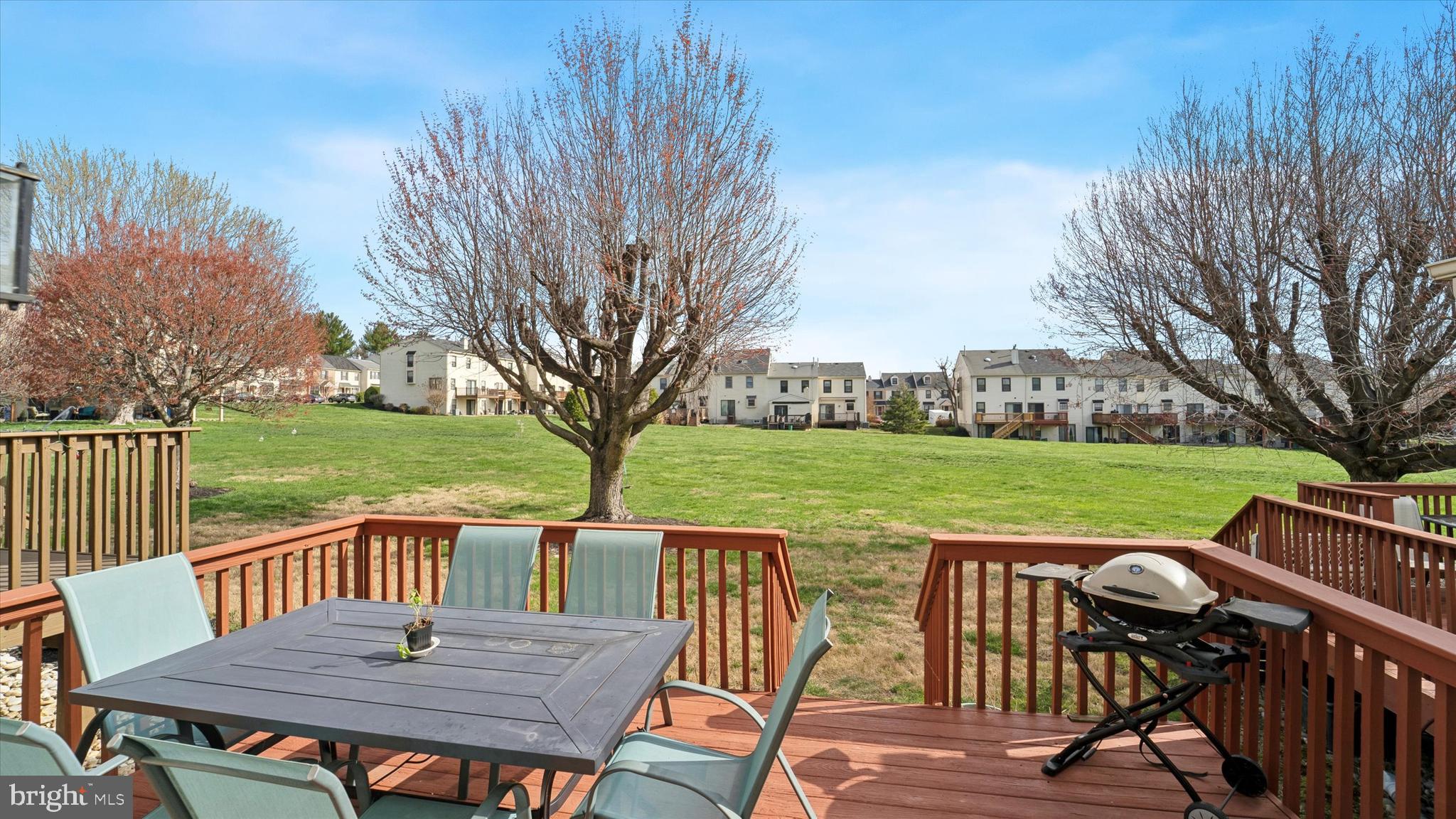 CAMBRIDGE SQ - Residential