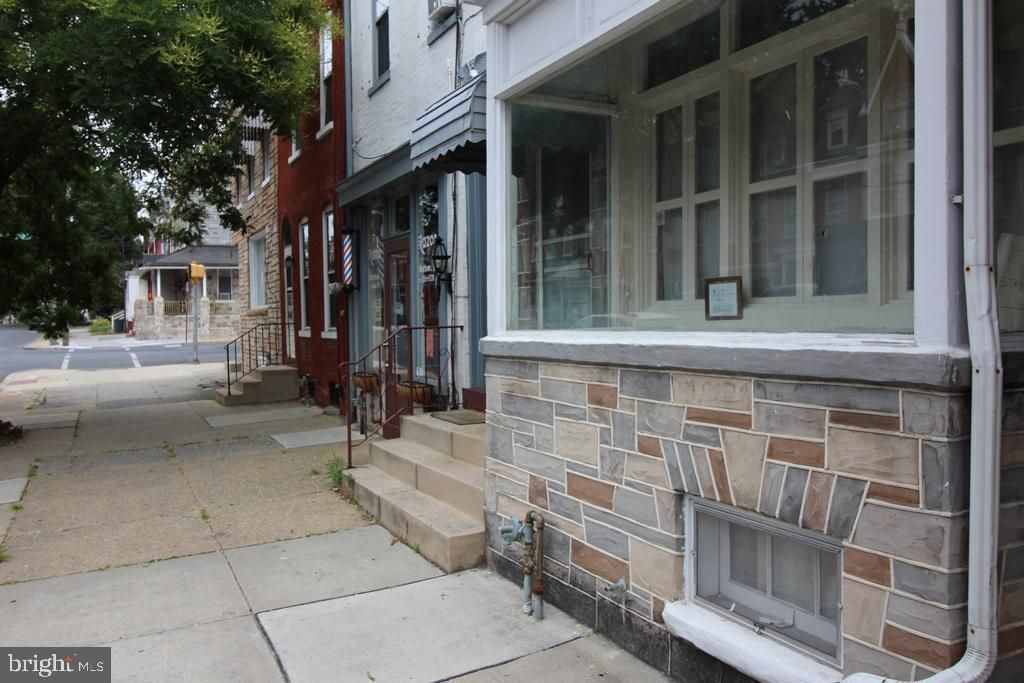 Photo of 725 COLUMBIA AVE, LANCASTER, PA 17603 (MLS # PALA2026010)