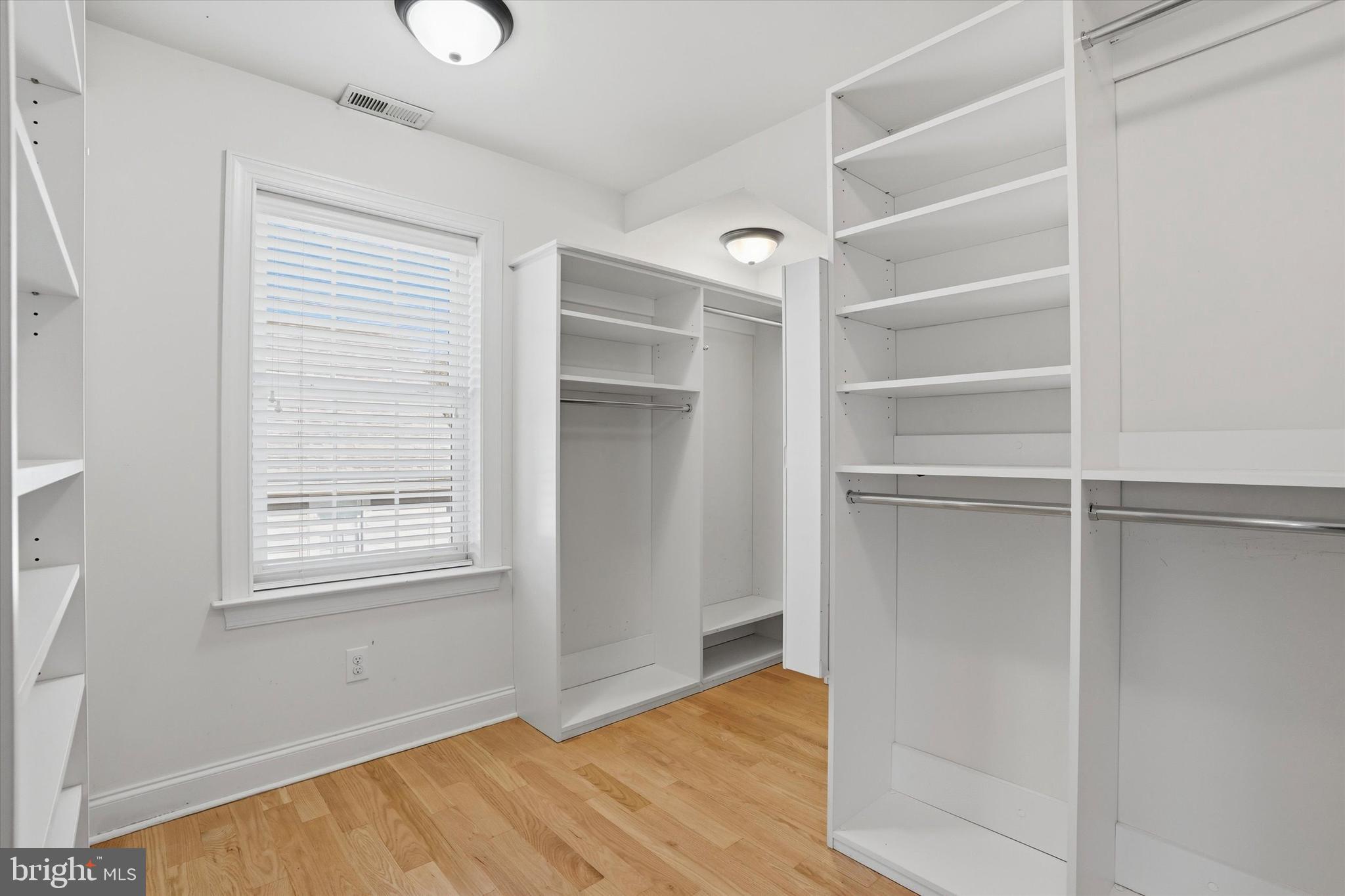 LLANERCH - Residential