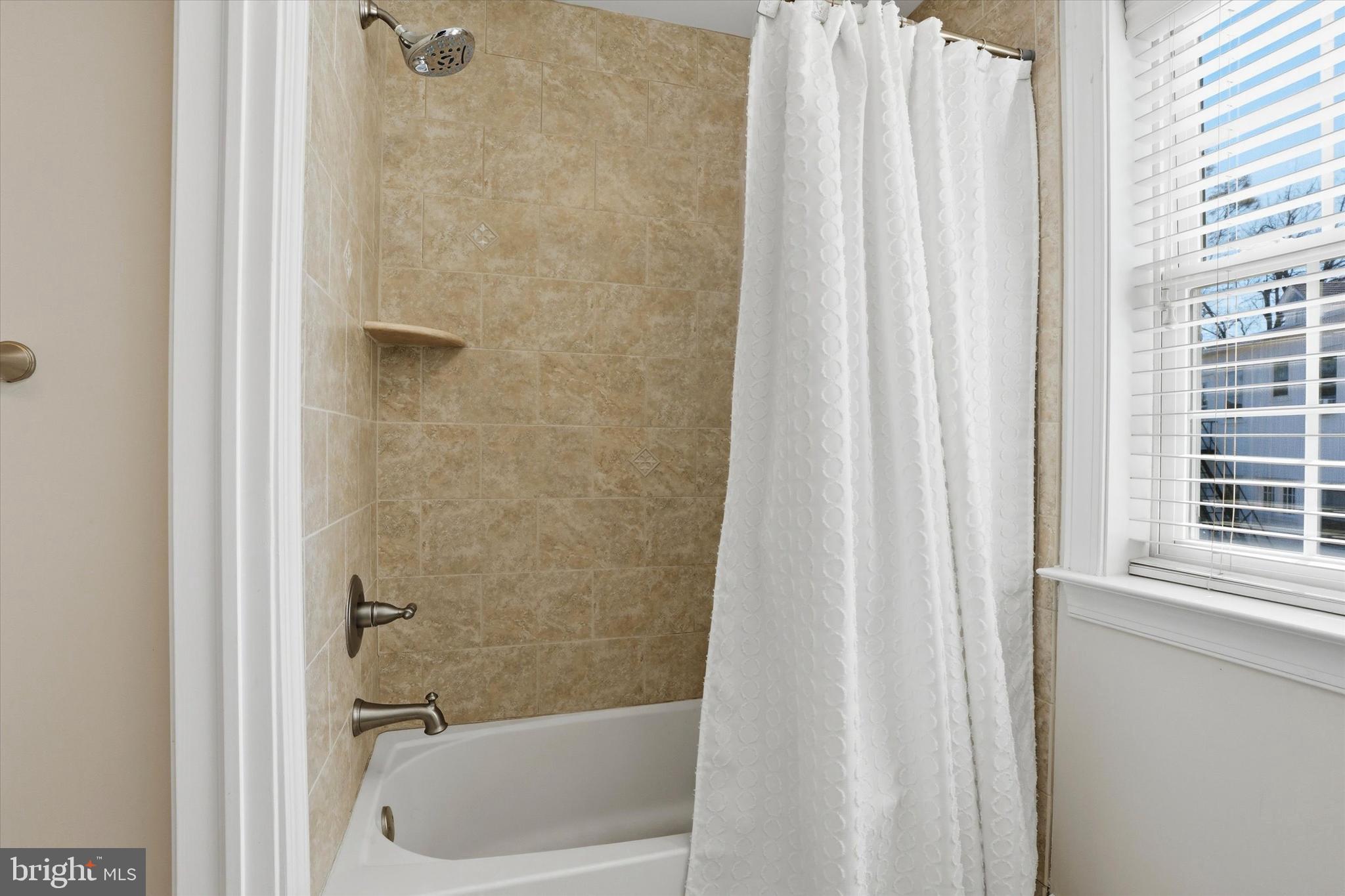 LLANERCH - Residential