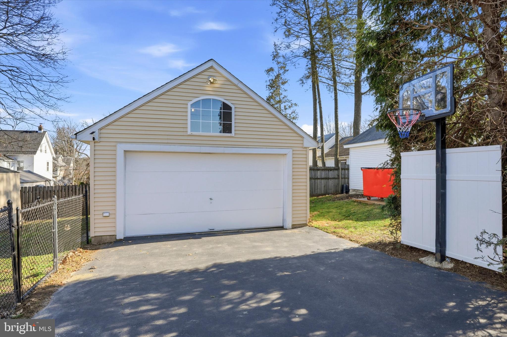 LLANERCH - Residential