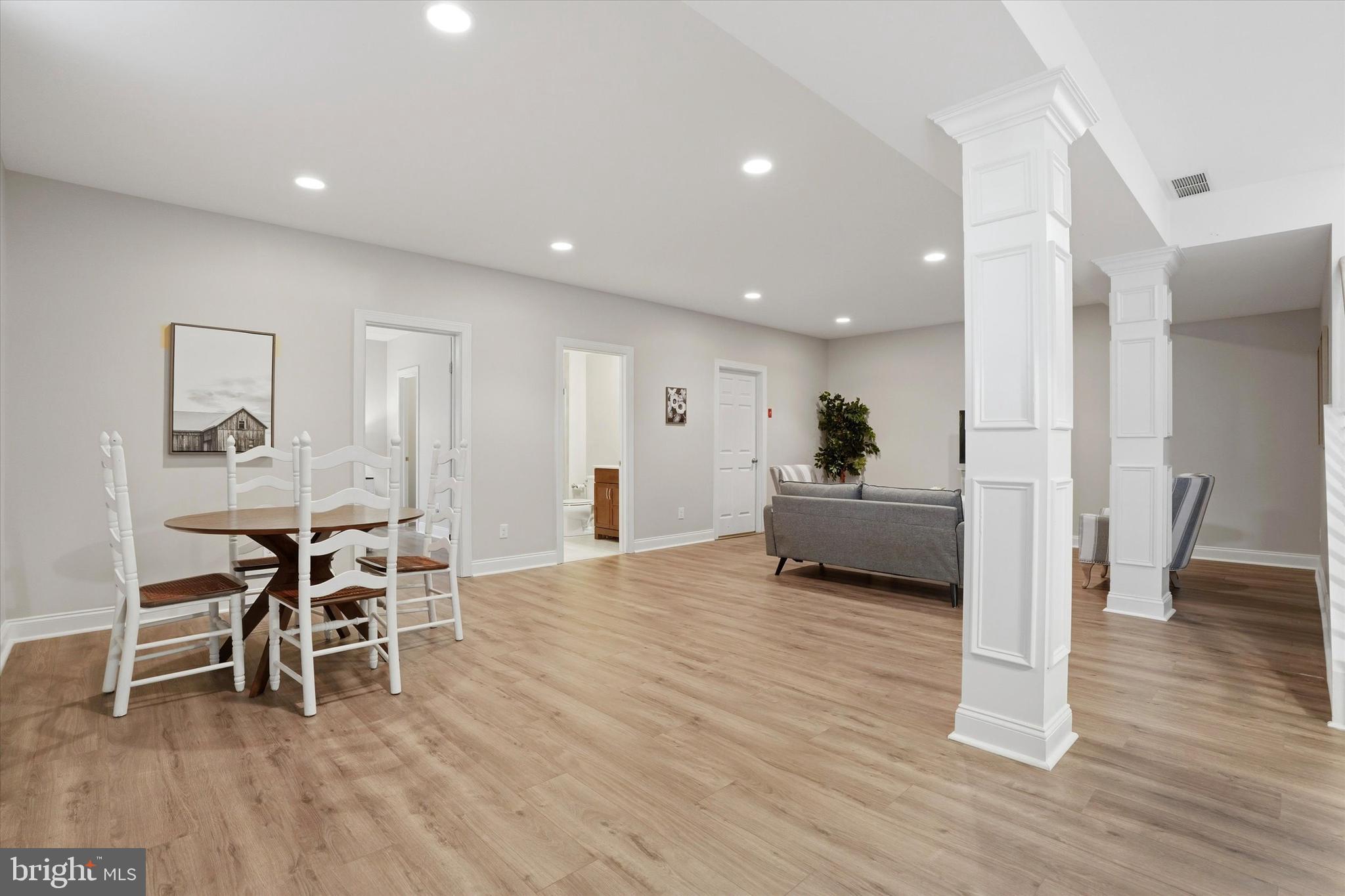 LLANERCH - Residential