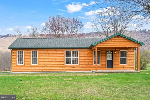 7810 Horse Valley Road, East Waterford, PA MLS: PAPY2006954