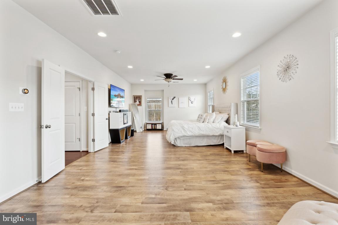 BROOKSIDE - Residential