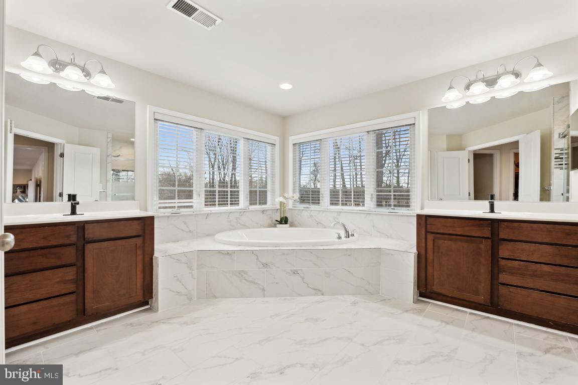 BROOKSIDE - Residential