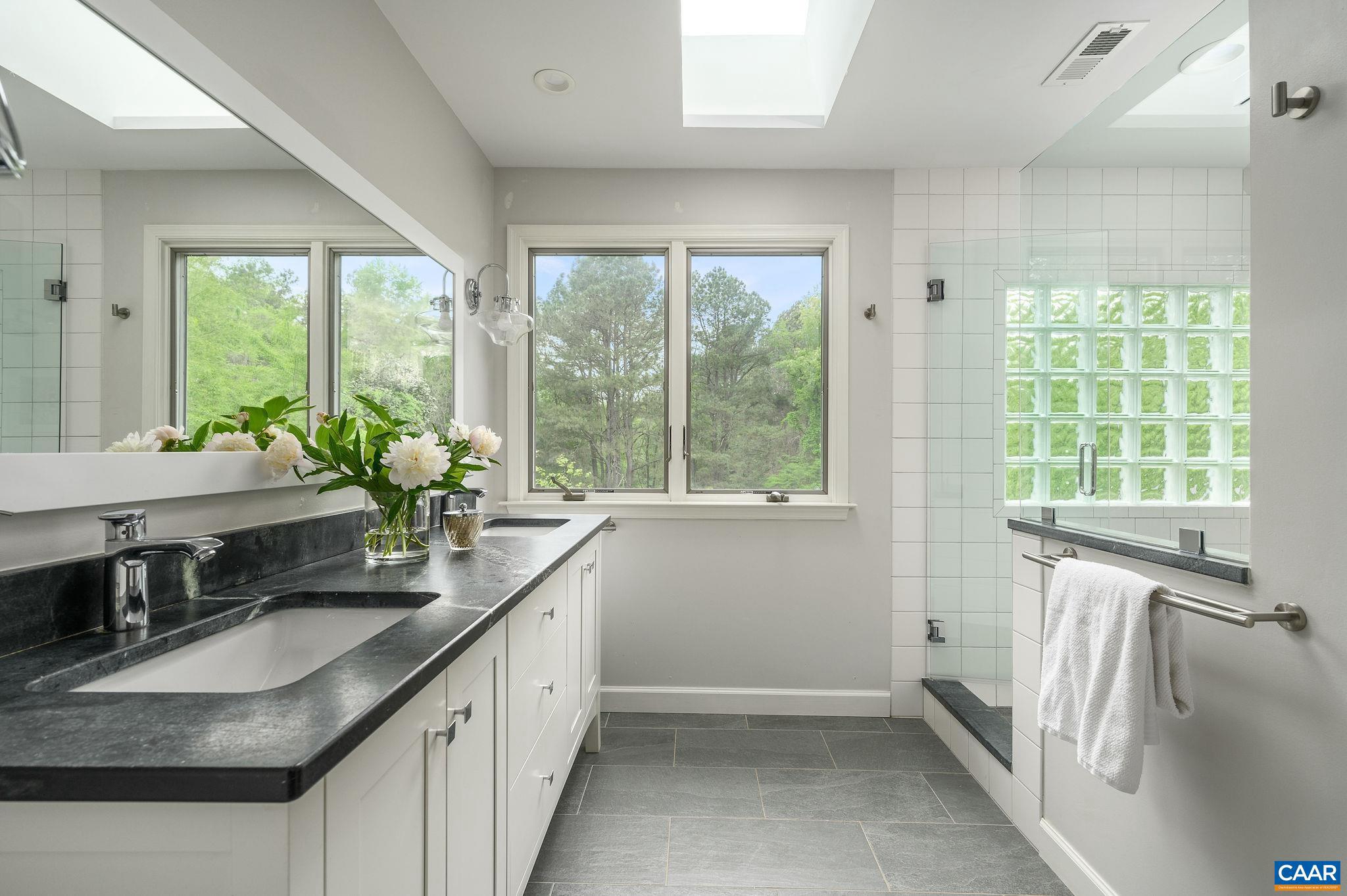 LEWIS HILLS - Residential