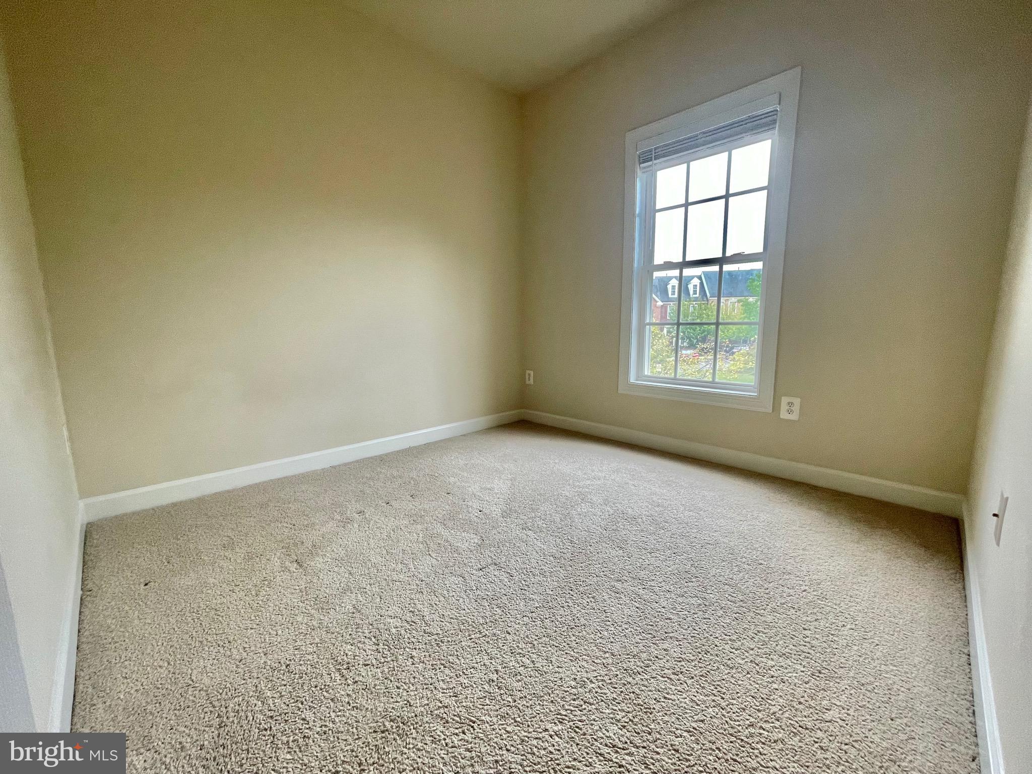 VILLAGES OF URBANA - Residential Lease