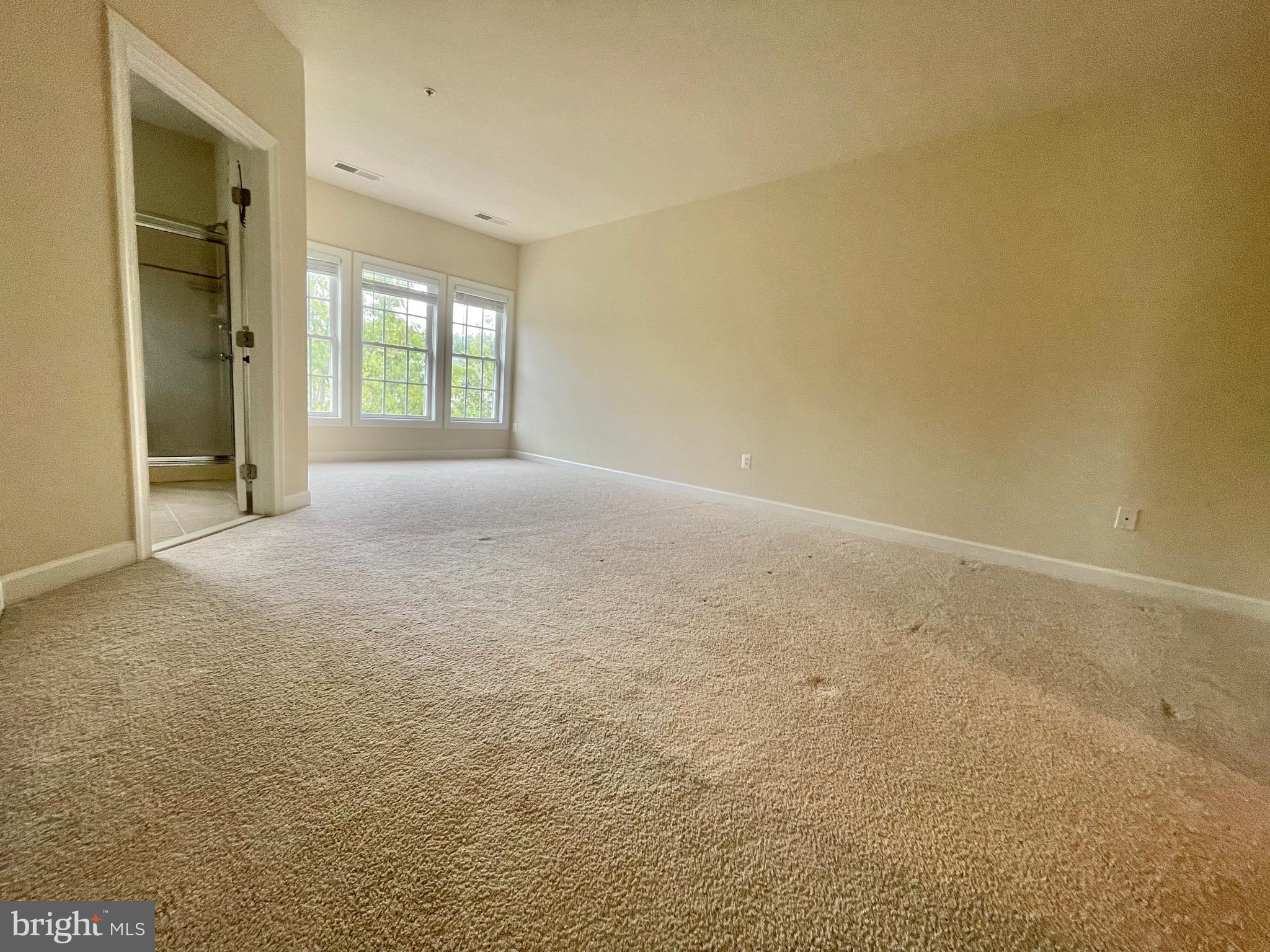 VILLAGES OF URBANA - Residential Lease