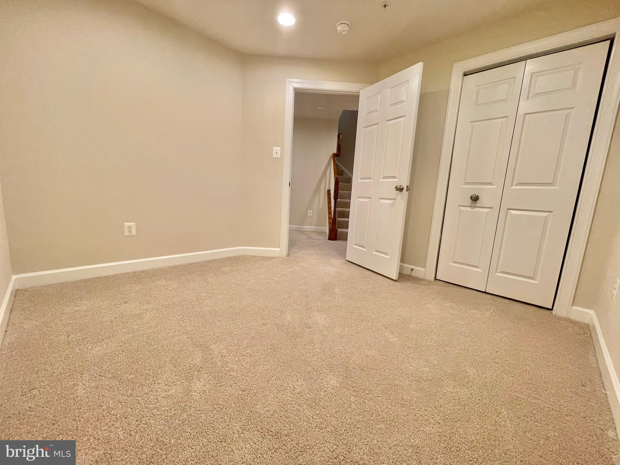 VILLAGES OF URBANA - Residential Lease