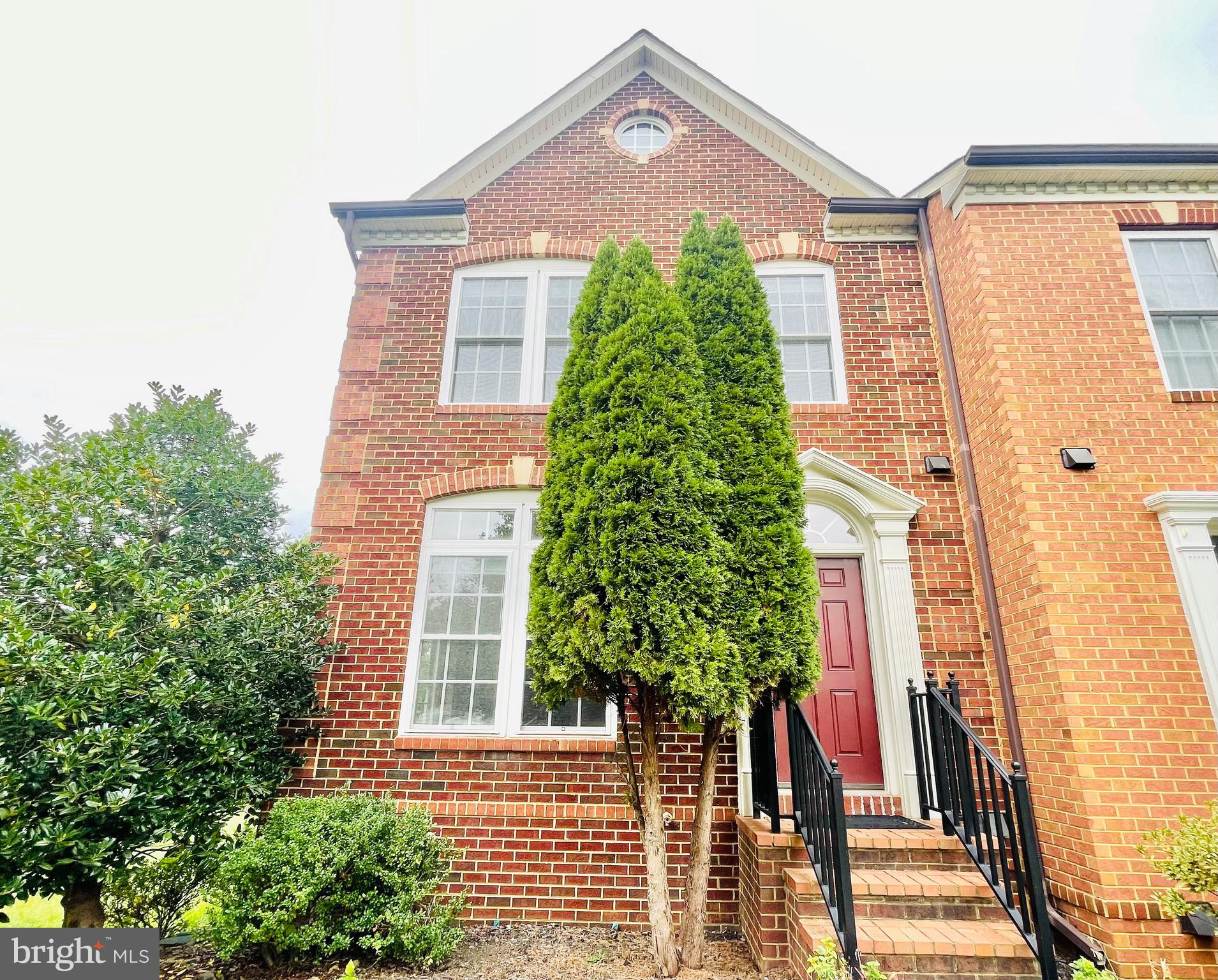 VILLAGES OF URBANA - Residential Lease