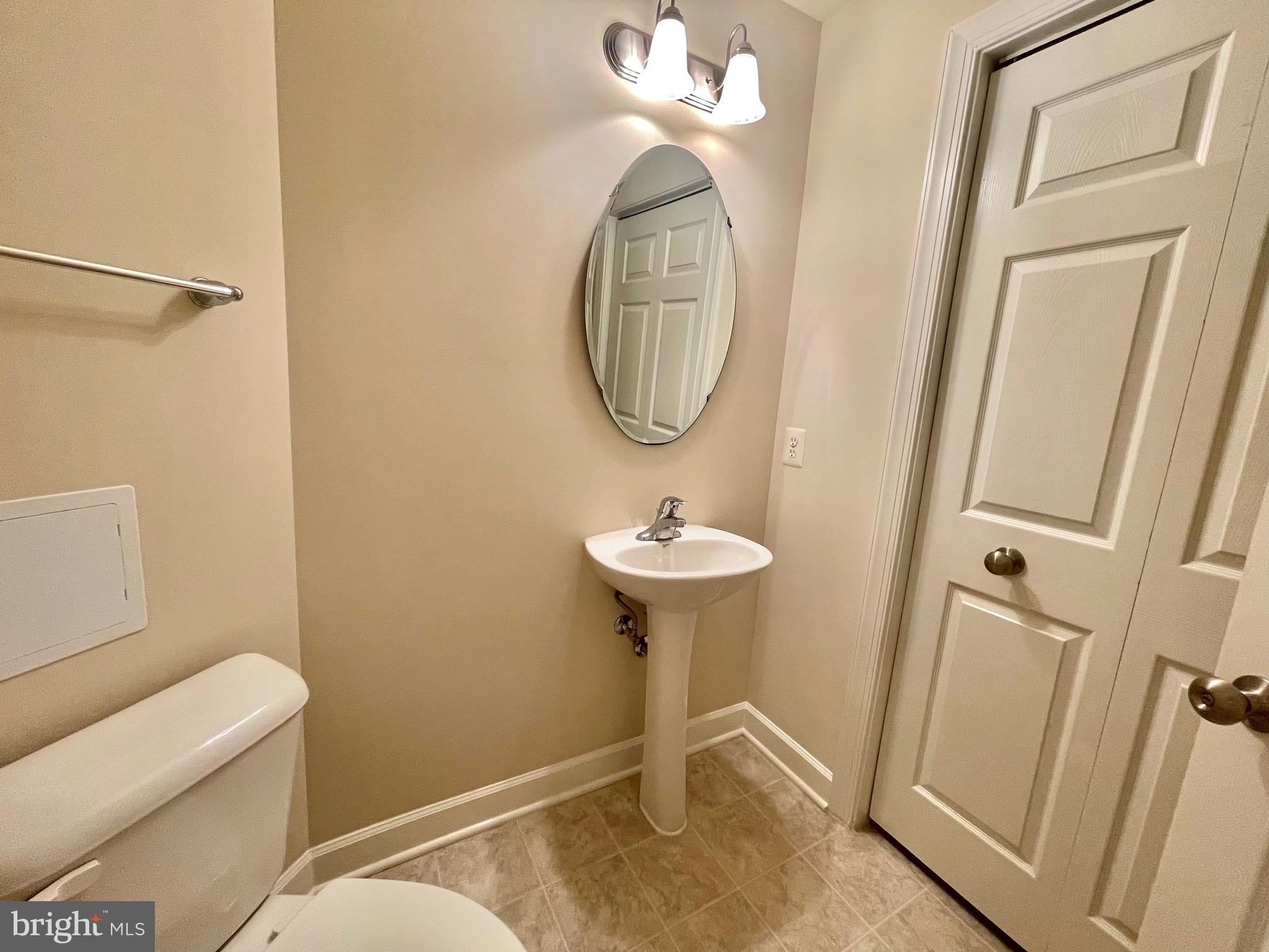 VILLAGES OF URBANA - Residential Lease