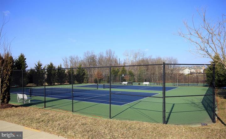 VILLAGES OF URBANA - Residential Lease