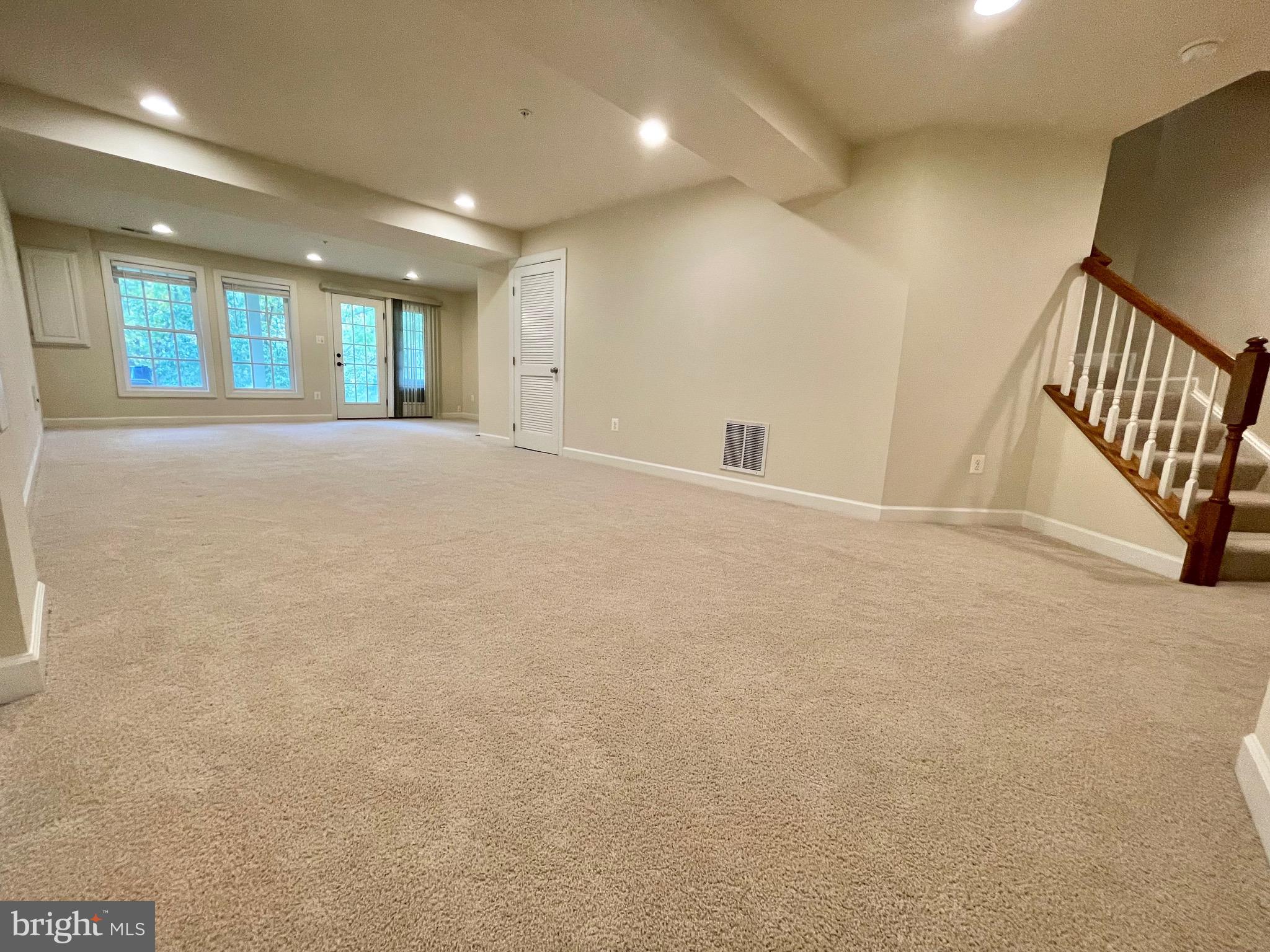 VILLAGES OF URBANA - Residential Lease