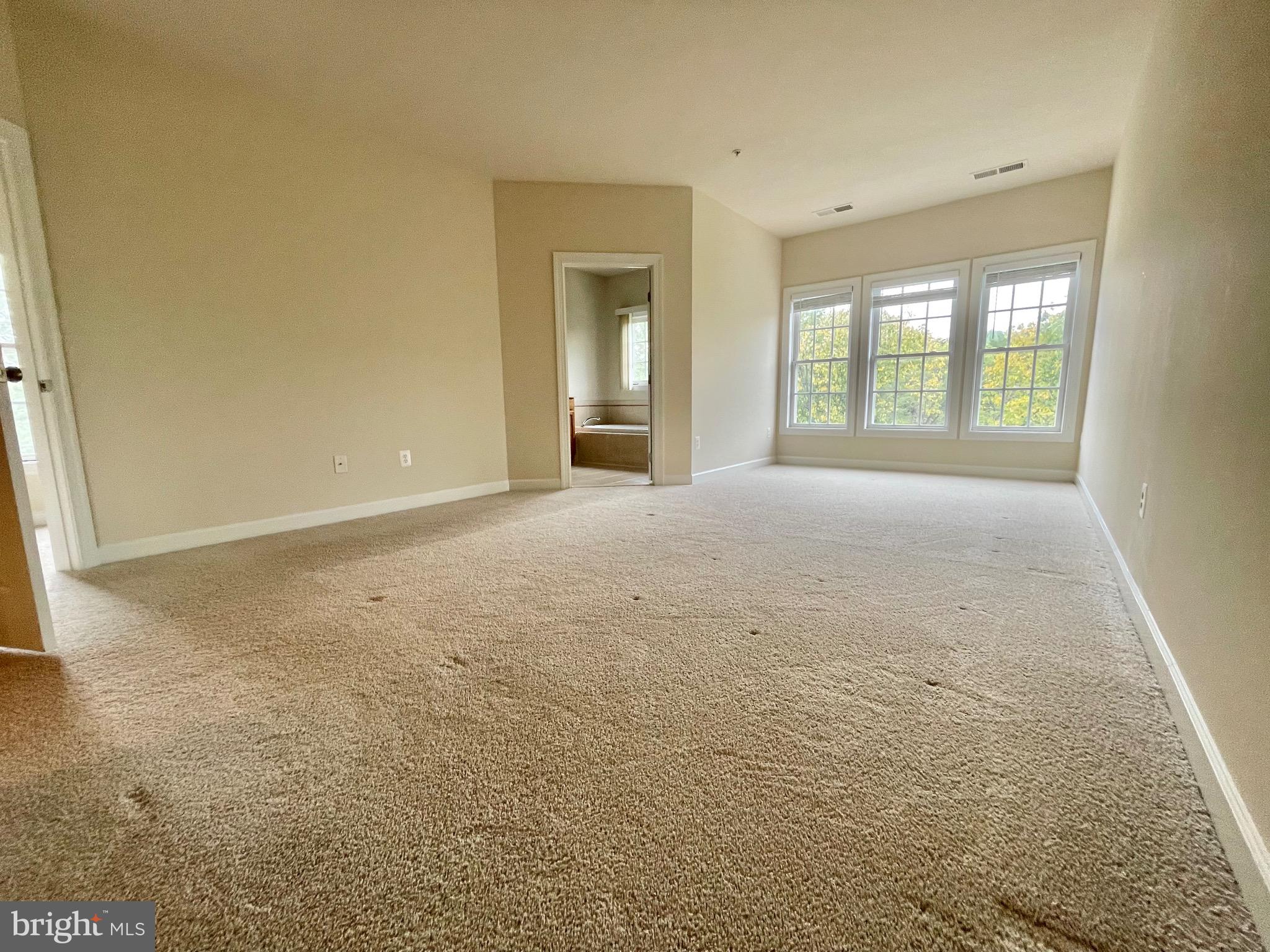 VILLAGES OF URBANA - Residential Lease