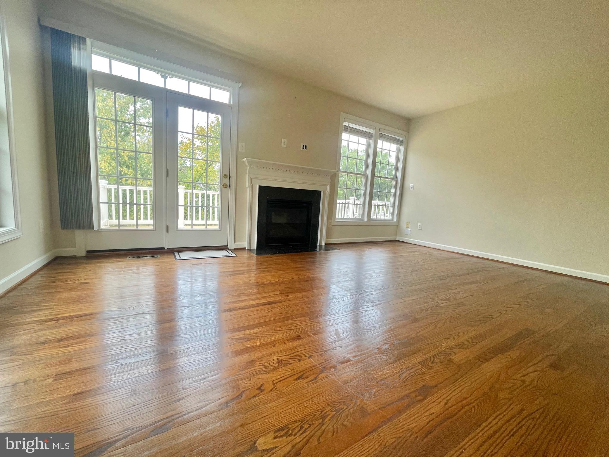 VILLAGES OF URBANA - Residential Lease