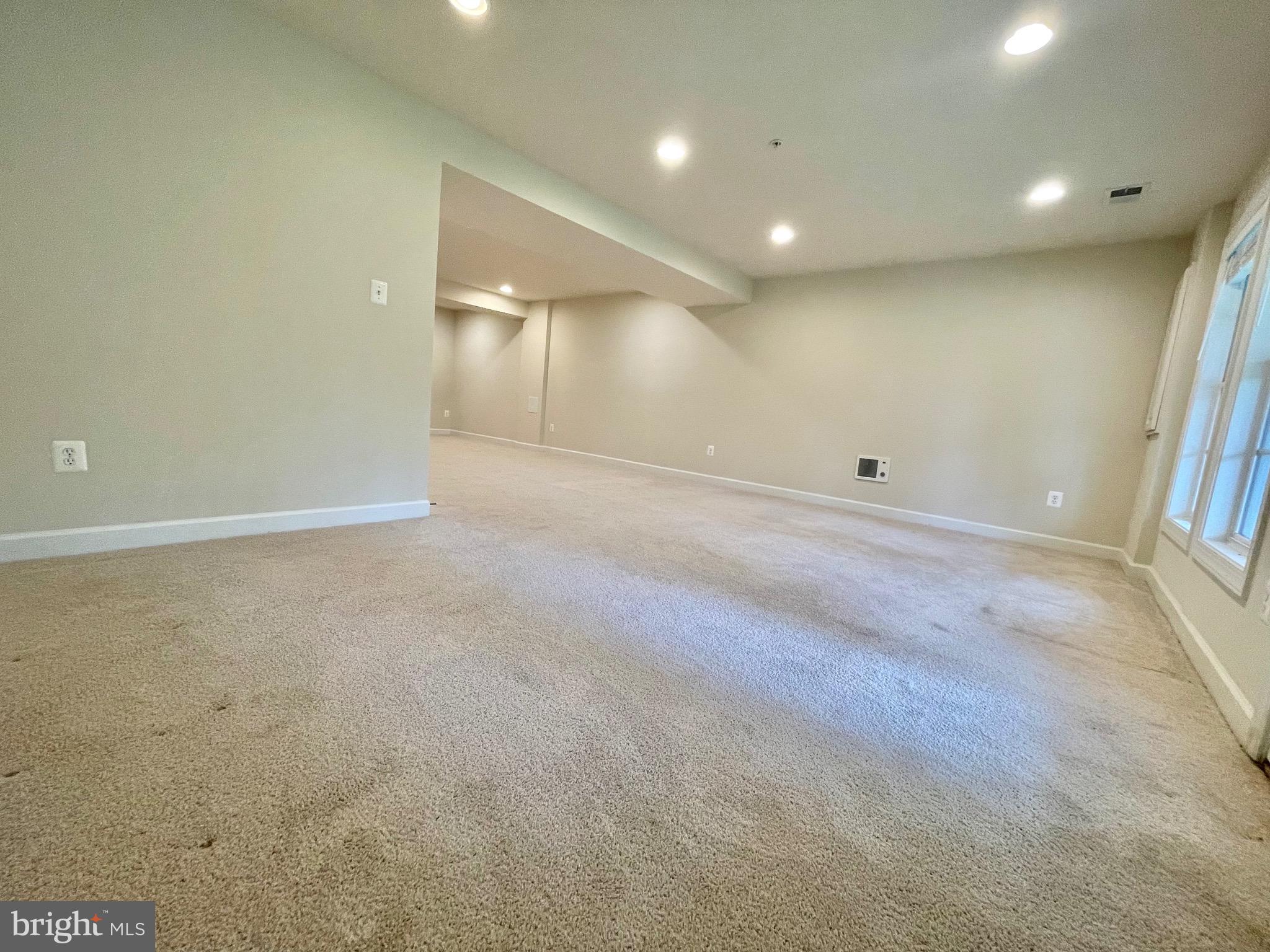 VILLAGES OF URBANA - Residential Lease