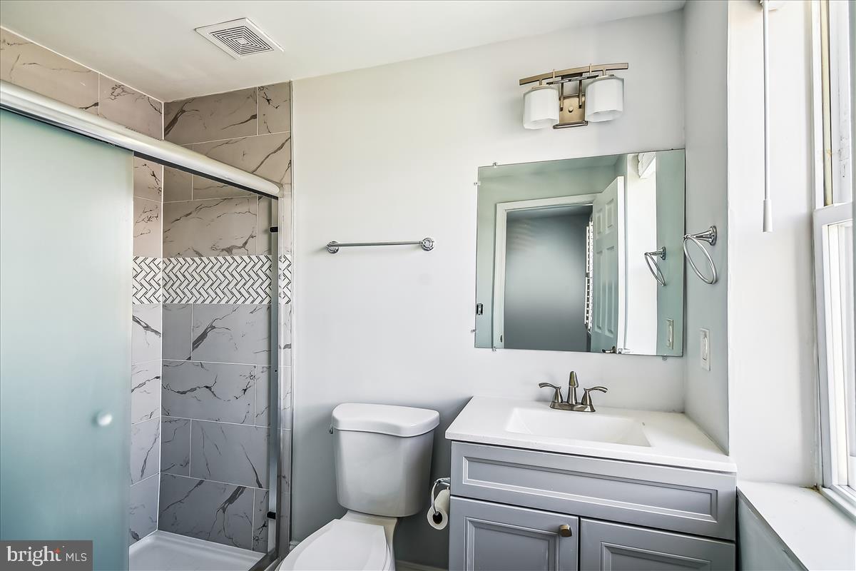 OLD GOUCHER - Residential Lease