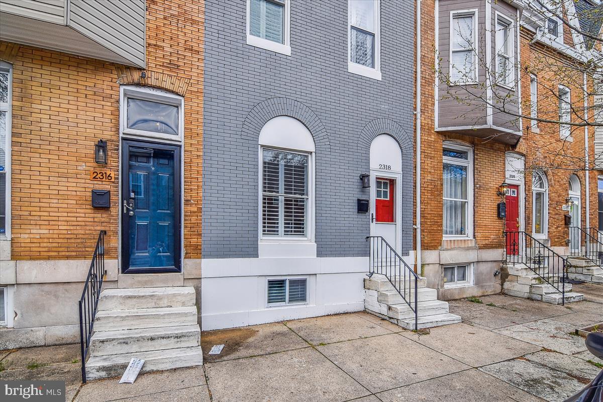 OLD GOUCHER - Residential Lease