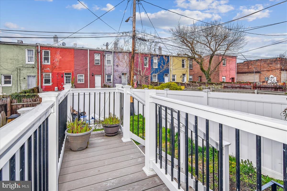 OLD GOUCHER - Residential Lease