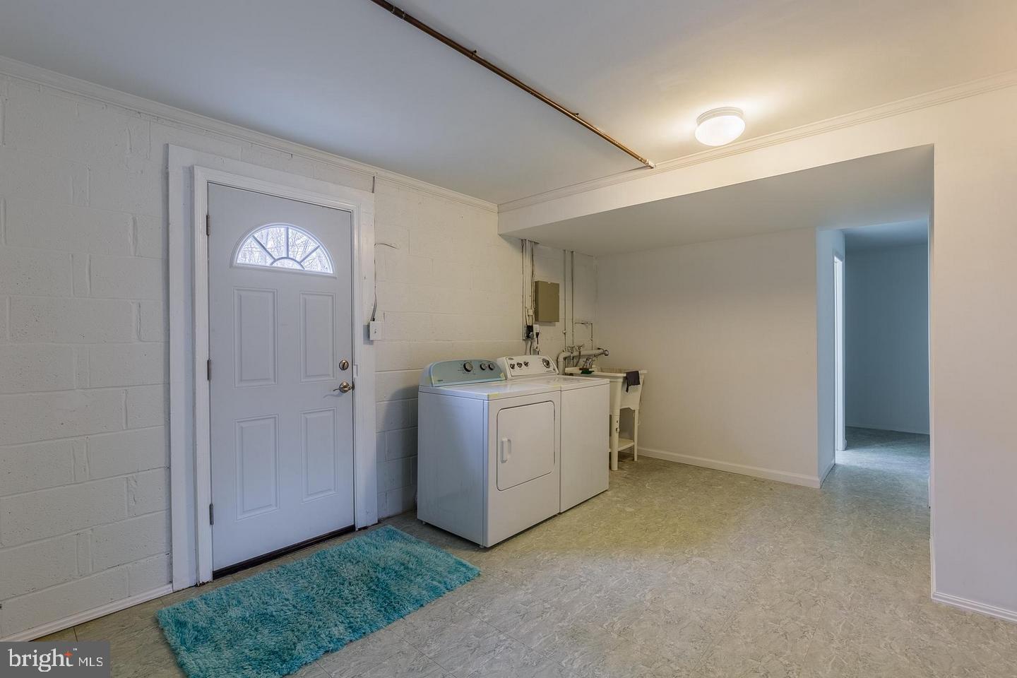 LAKE RIDGE PART 1 - Residential