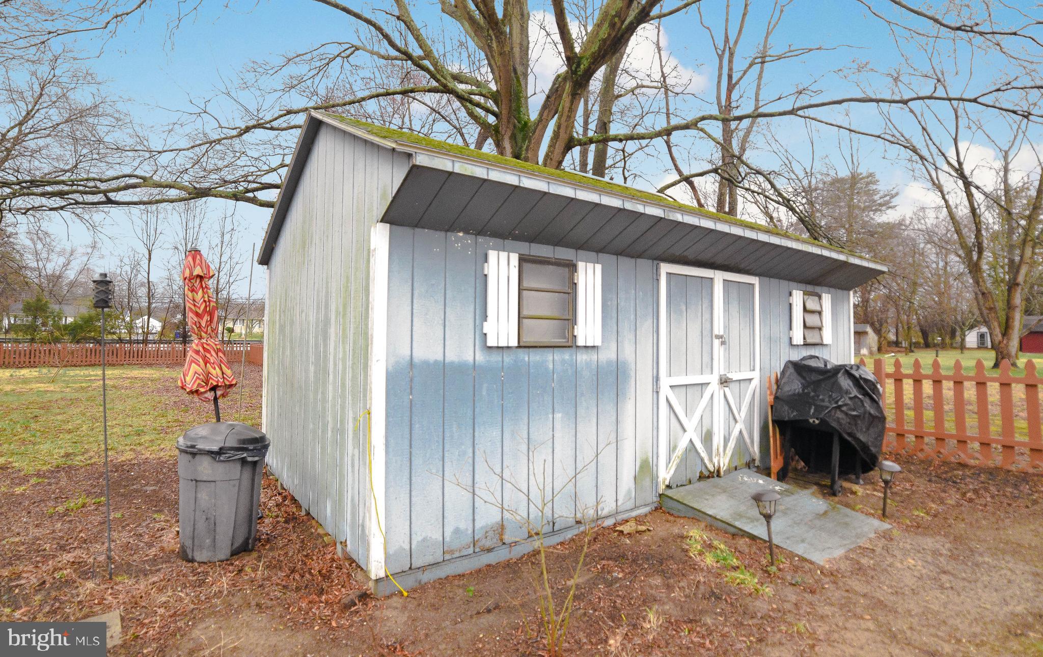 INDIAN HEAD MANOR - Residential