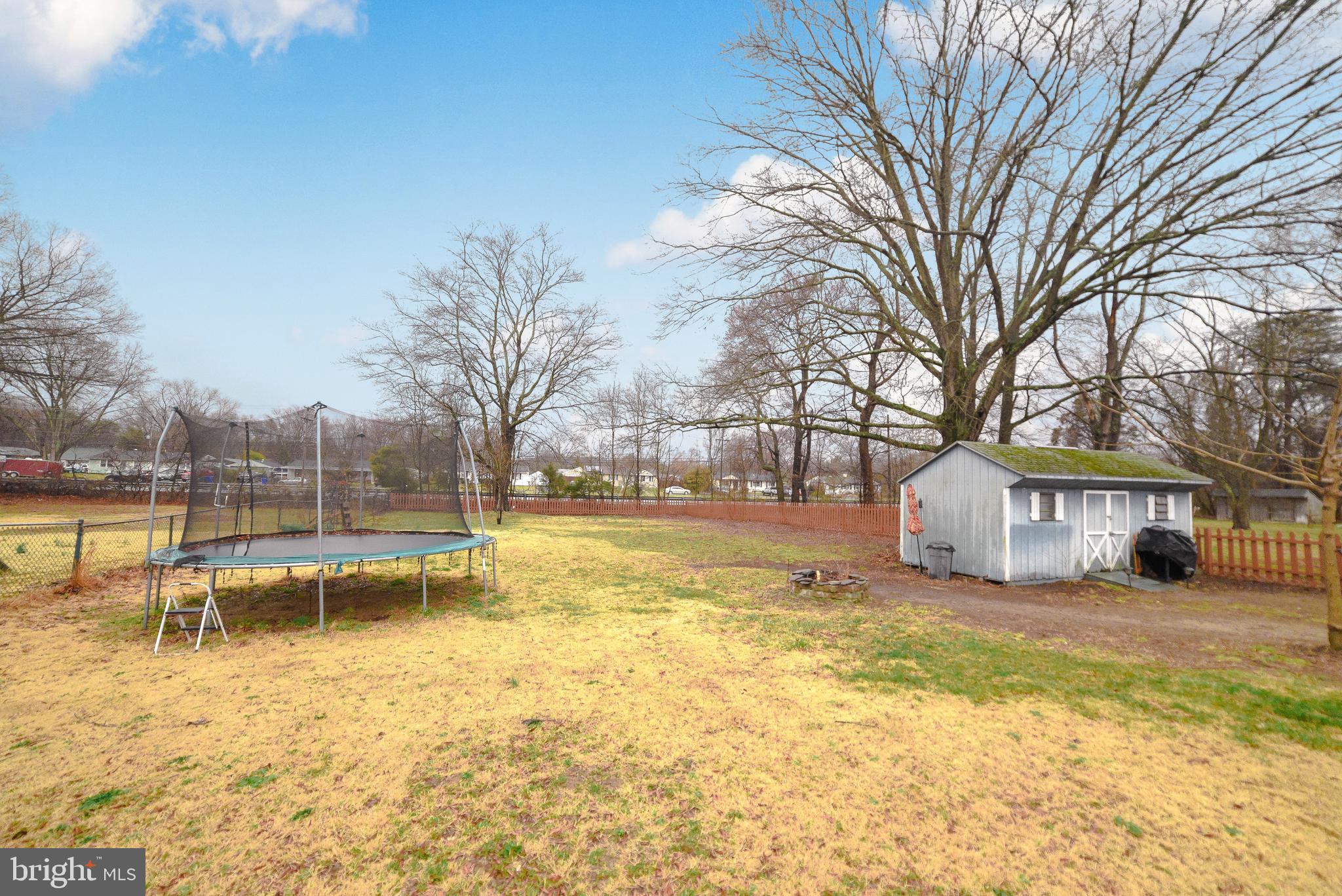 INDIAN HEAD MANOR - Residential