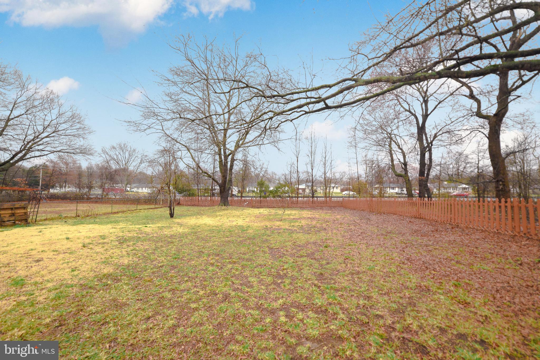 INDIAN HEAD MANOR - Residential