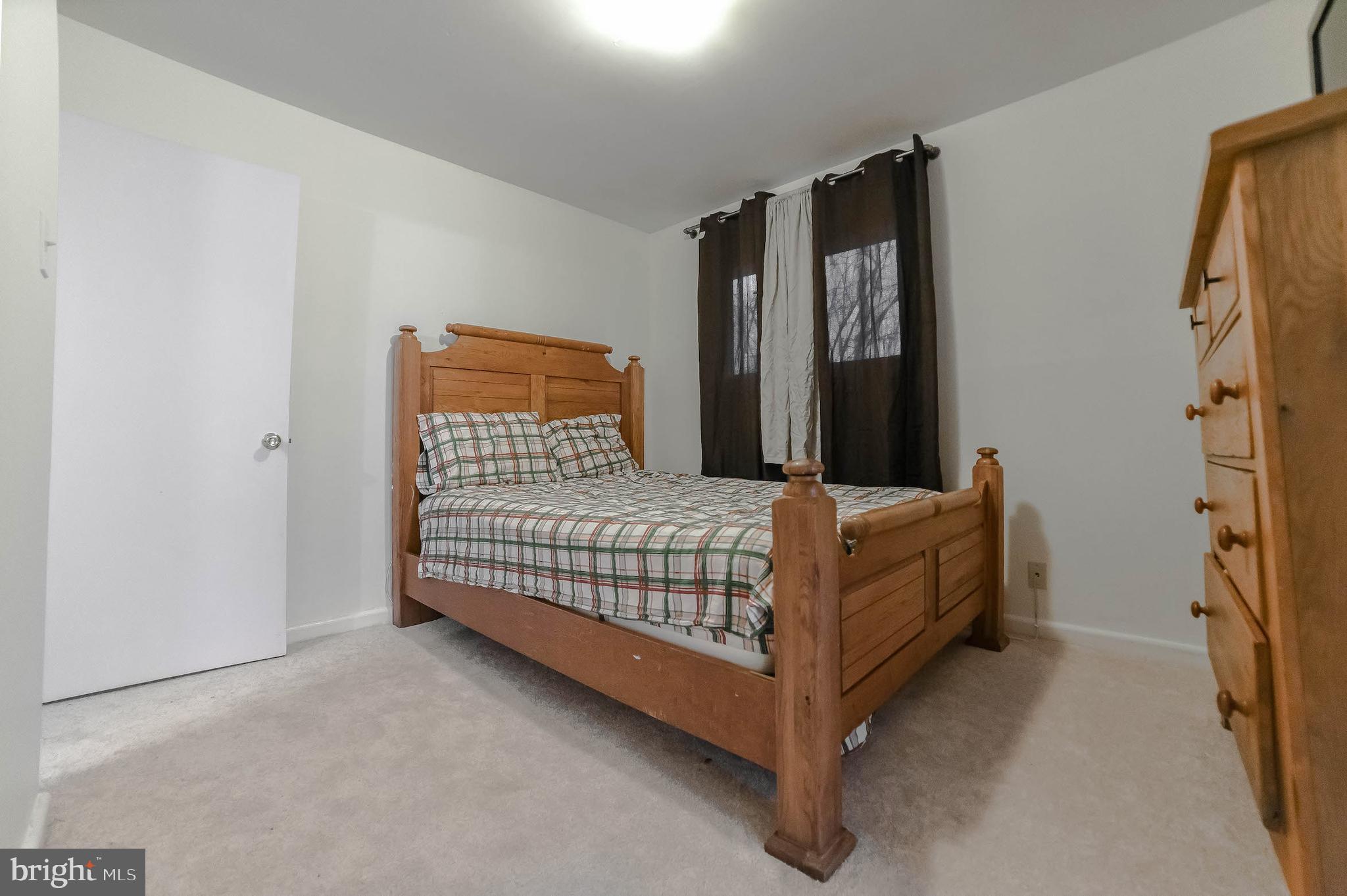 INDIAN HEAD MANOR - Residential