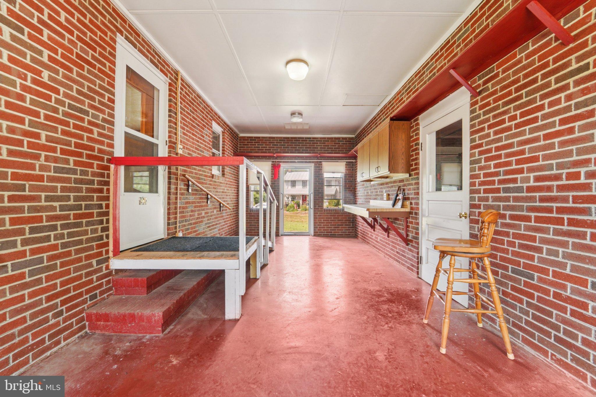 POINT OF ROCKS ESTATES - Residential