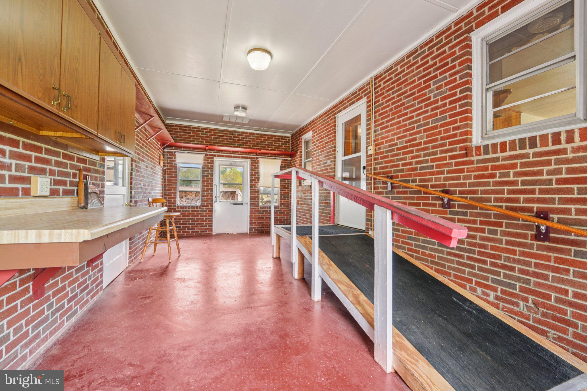 POINT OF ROCKS ESTATES - Residential