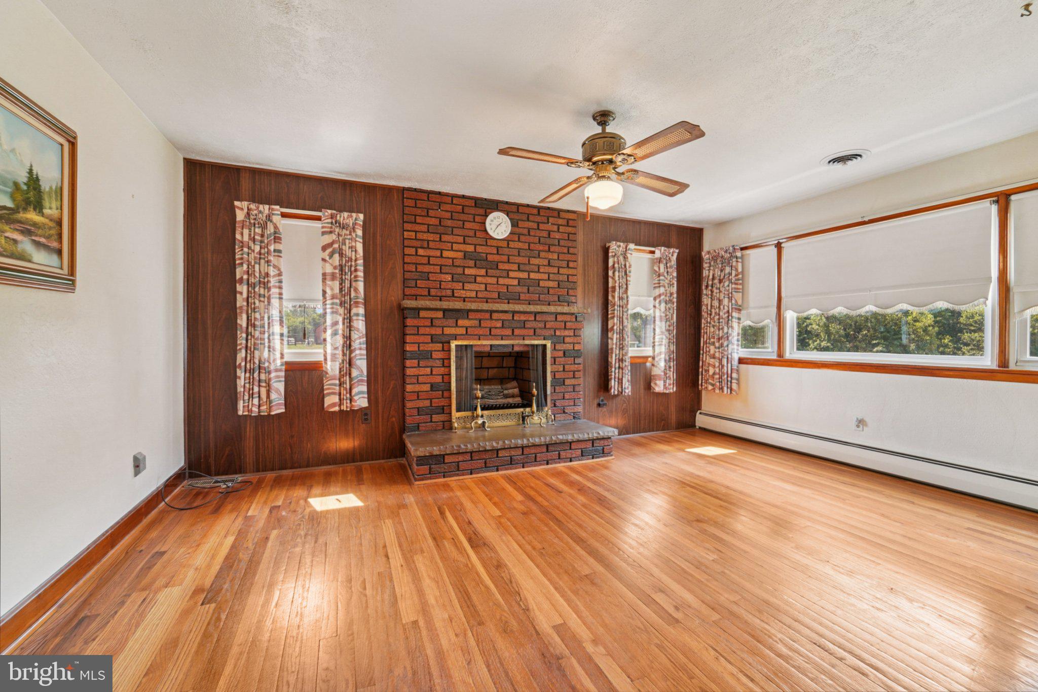 POINT OF ROCKS ESTATES - Residential