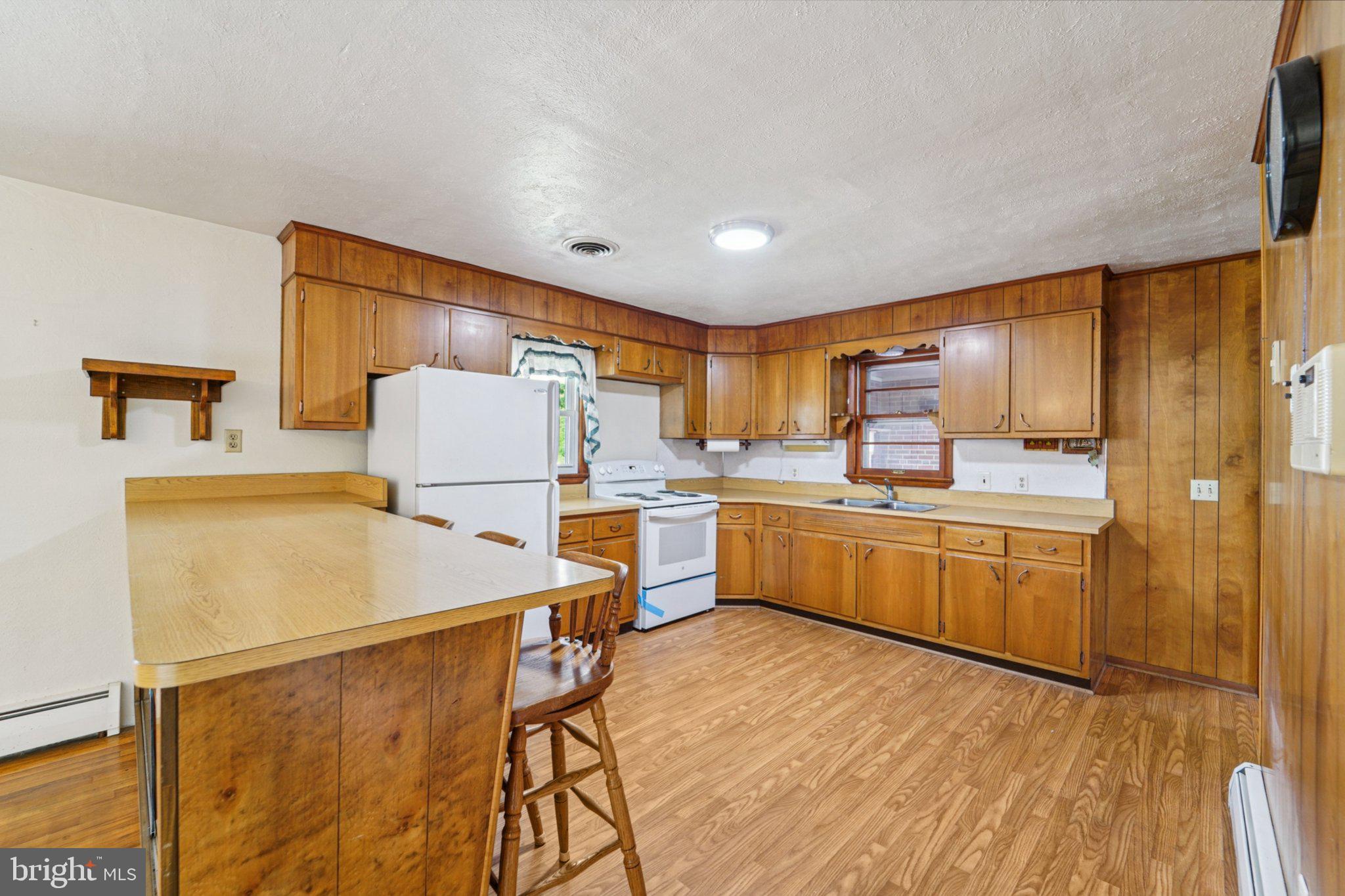 POINT OF ROCKS ESTATES - Residential