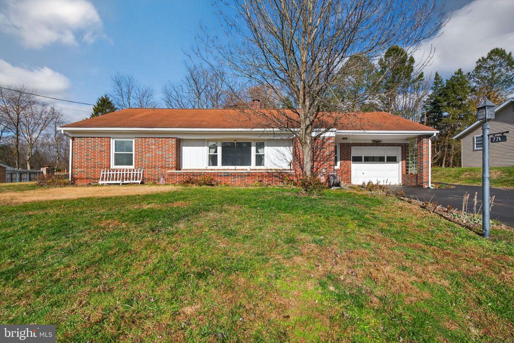 Photo of 7710 Valleyview Avenue, HARRISBURG, PA 17112 (MLS # PADA2052174)