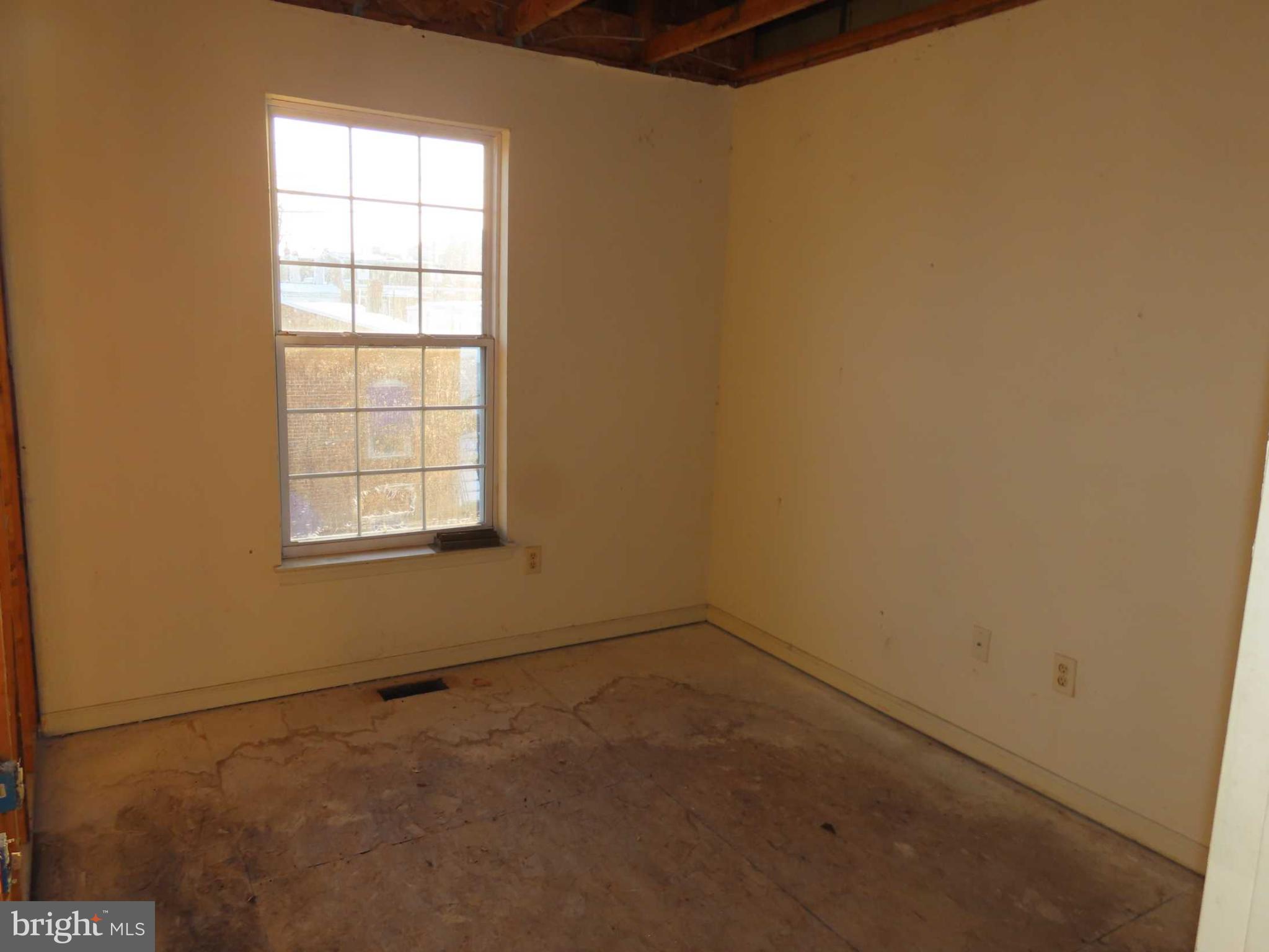 MCCAULLEY COURT - Residential