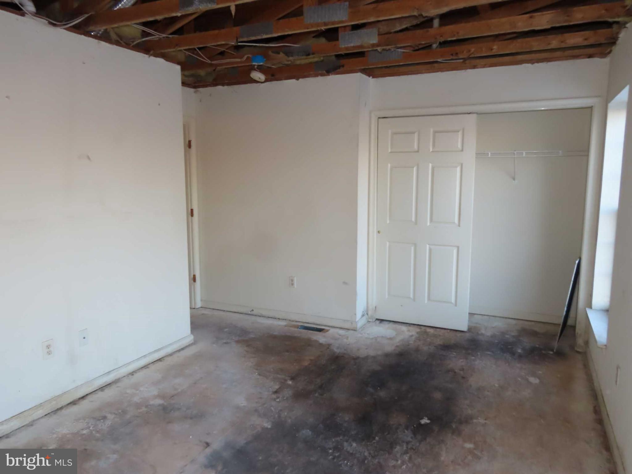 MCCAULLEY COURT - Residential