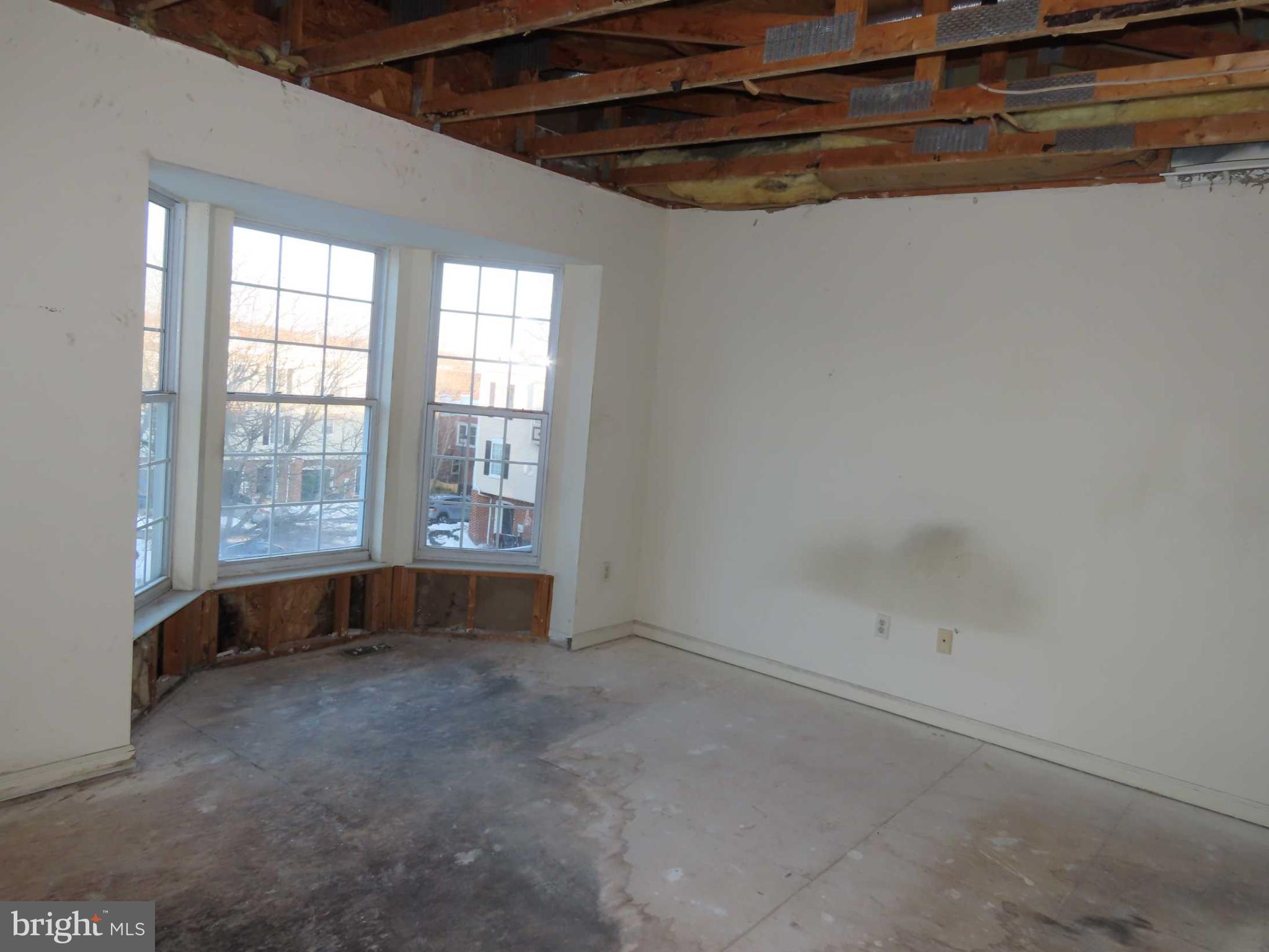 MCCAULLEY COURT - Residential