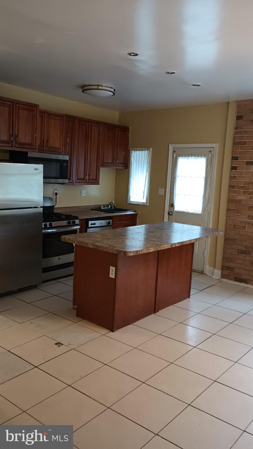 BALTIMORE EAST - SOUTH CLIFTON PARK HIST. DISTRICT - Residential