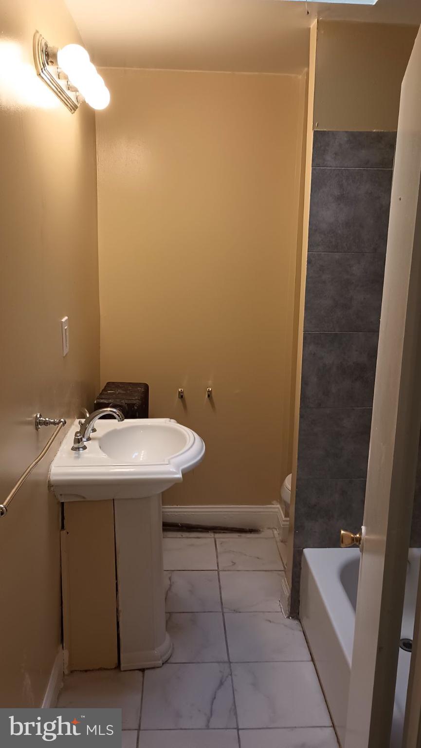 BALTIMORE EAST - SOUTH CLIFTON PARK HIST. DISTRICT - Residential