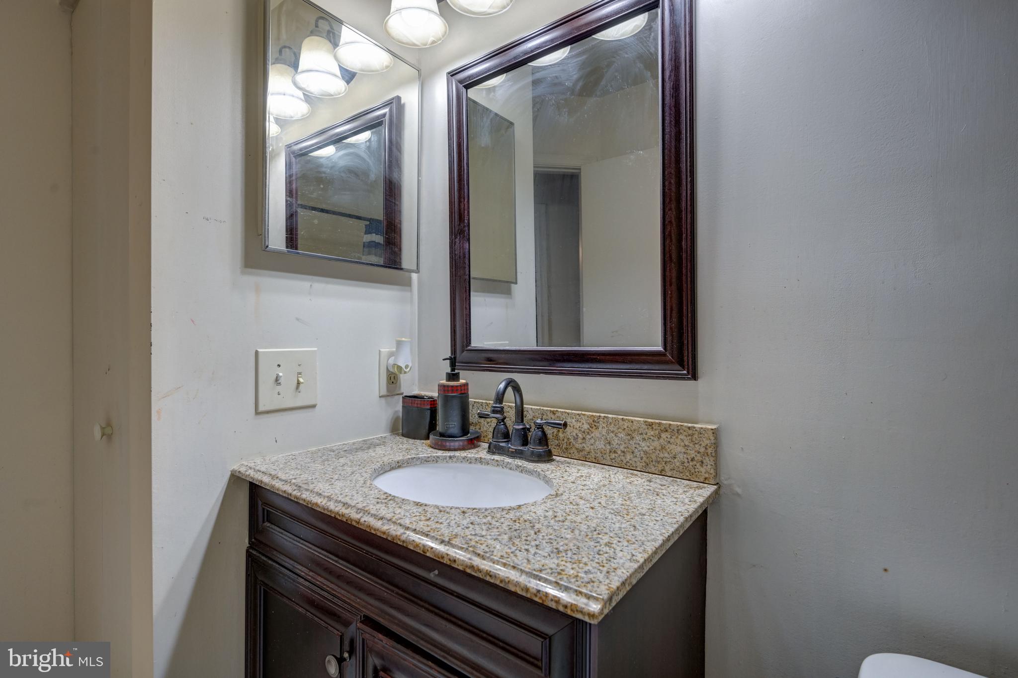 TOLL HOUSE - Residential Lease