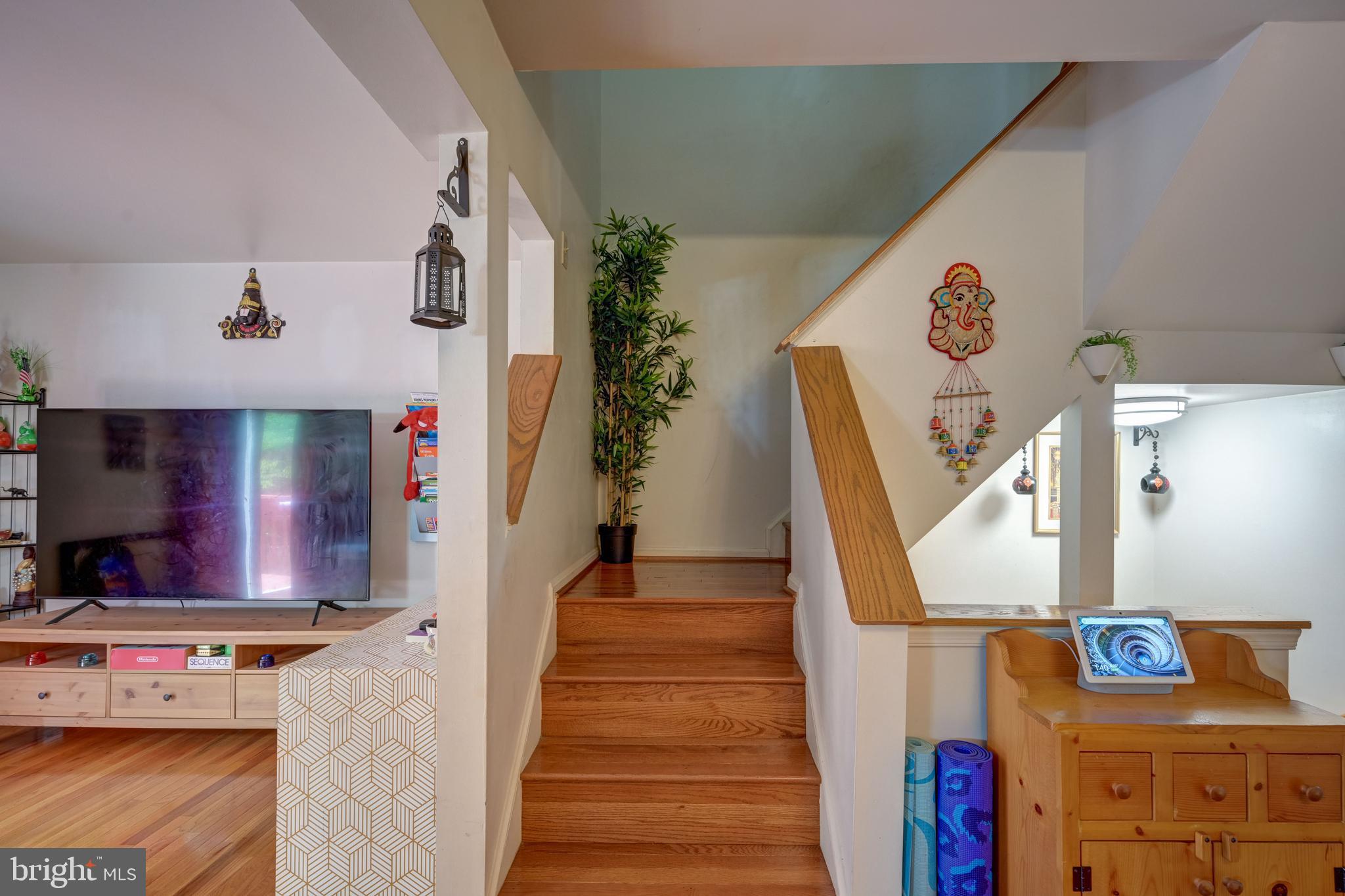 TOLL HOUSE - Residential Lease