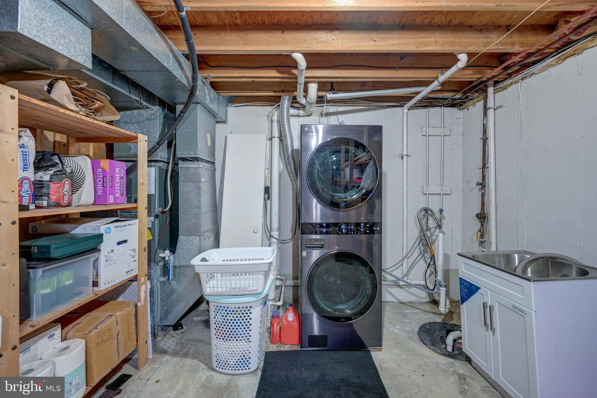 TOLL HOUSE - Residential Lease