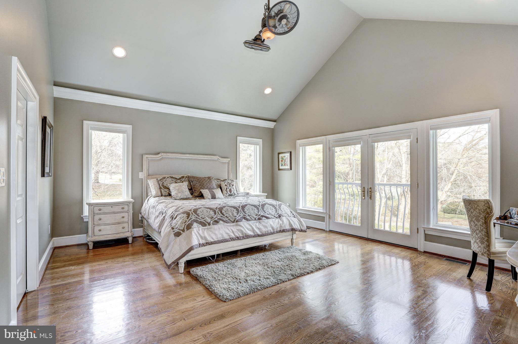 RIVER OAKS FARM - Residential